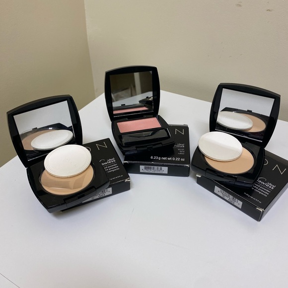 Three Avon True Color Flawless Mattifying Pressed Powders - Picture 1 of 9